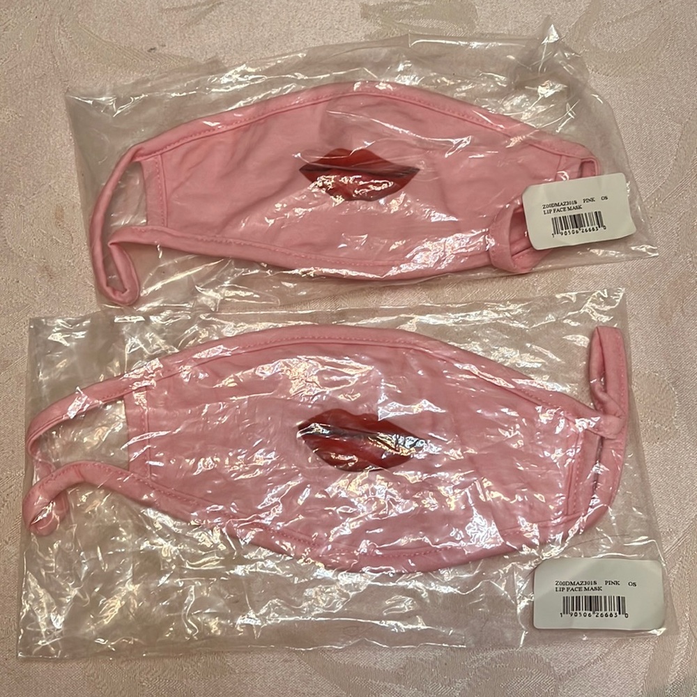 Kylie Lips Fabric Face Mask